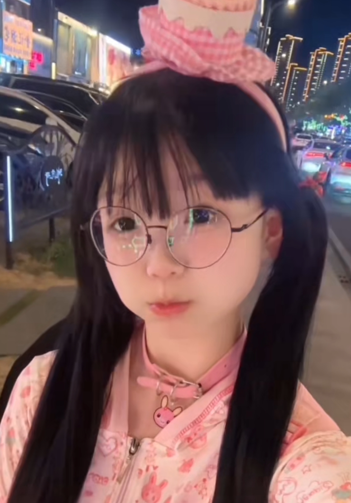 女大学生