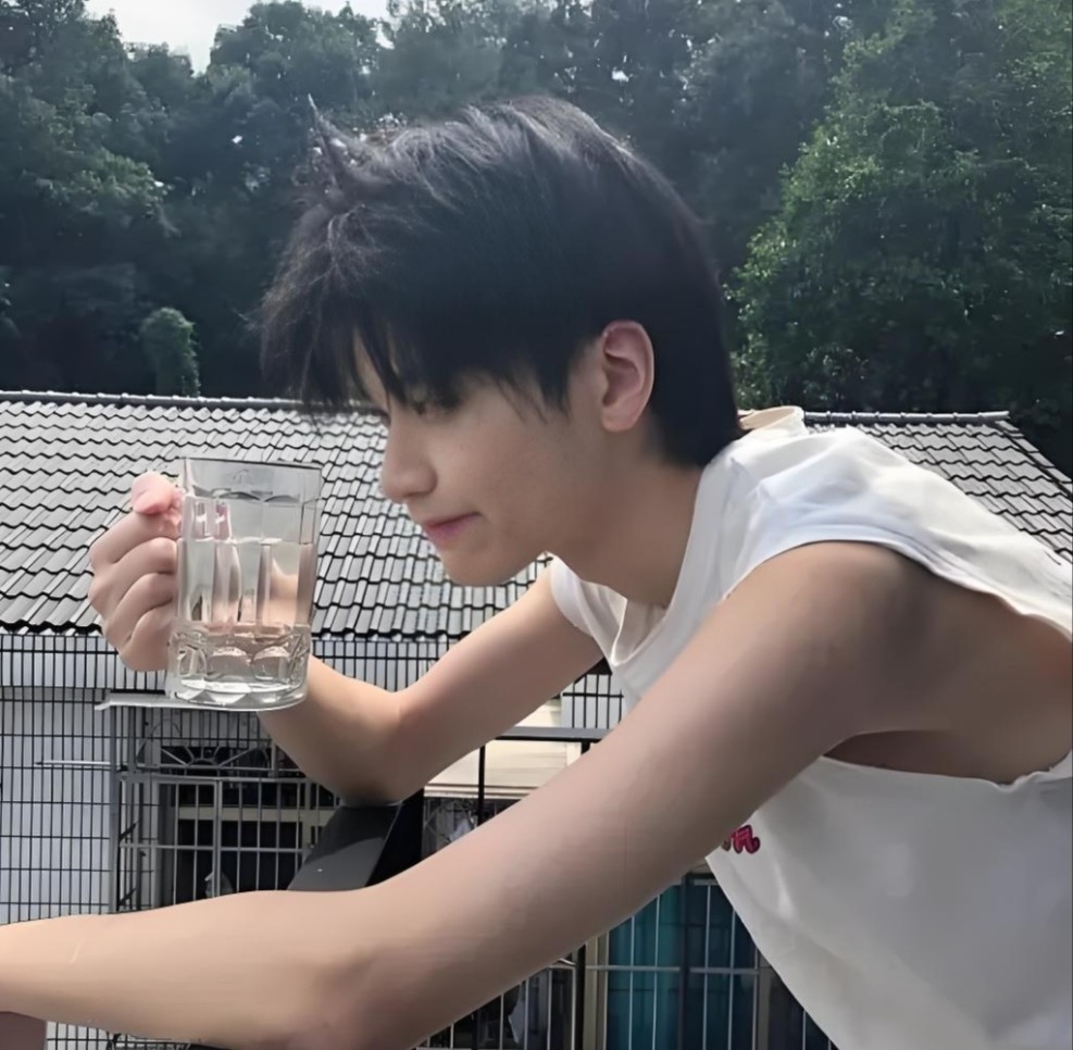 拂花晓看杨柳岸
