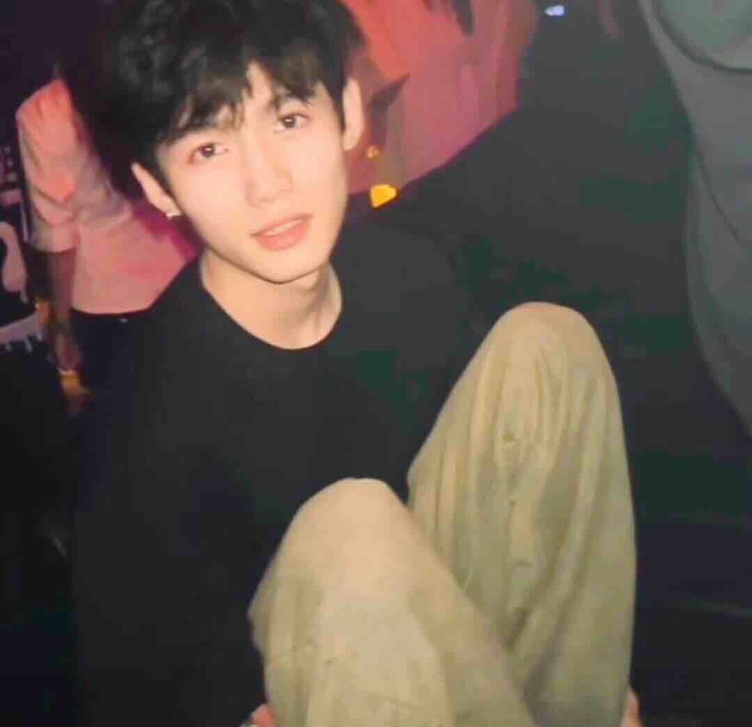 玩家1313100610461278208