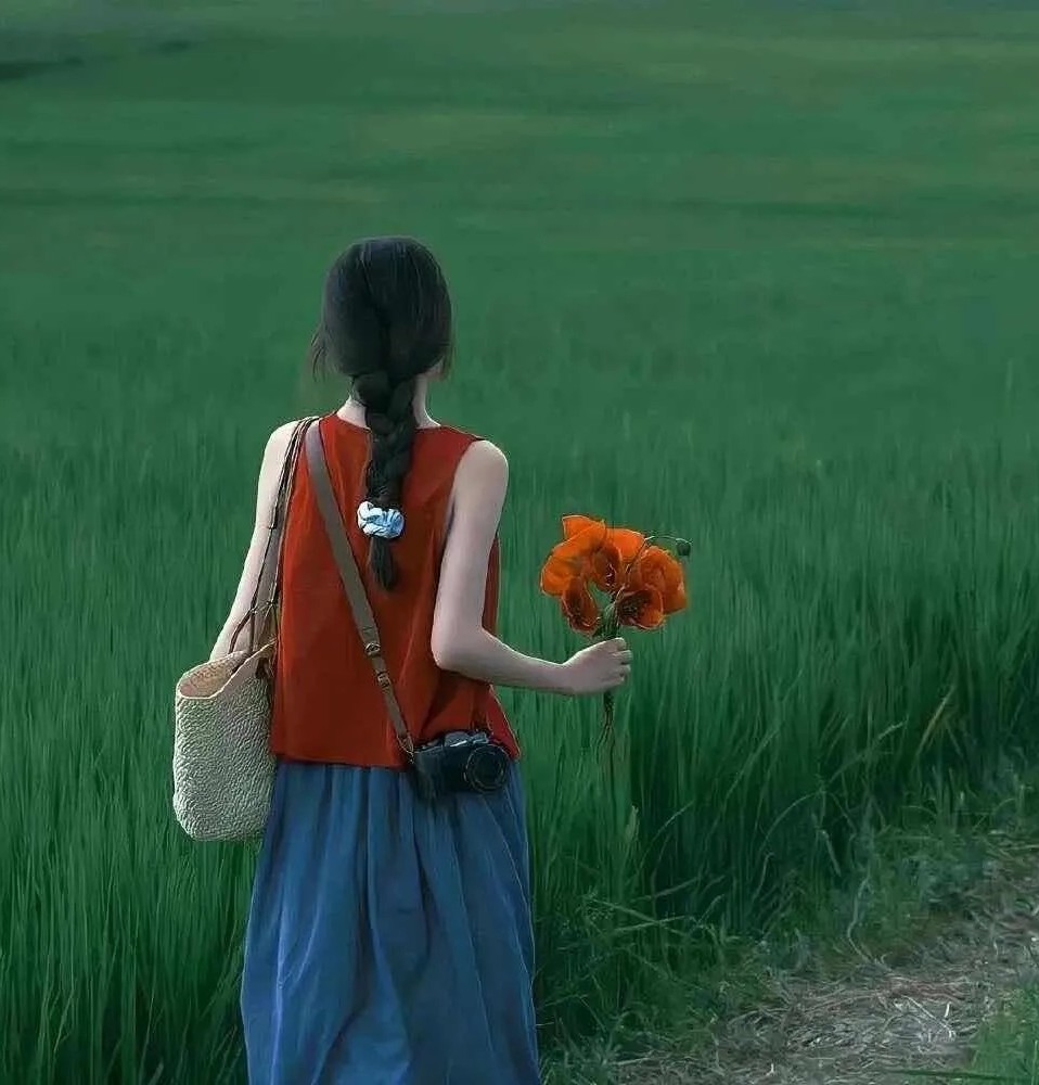 女大学生赚生活费