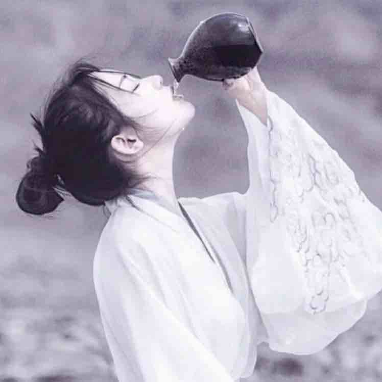 清纯女大经营店铺