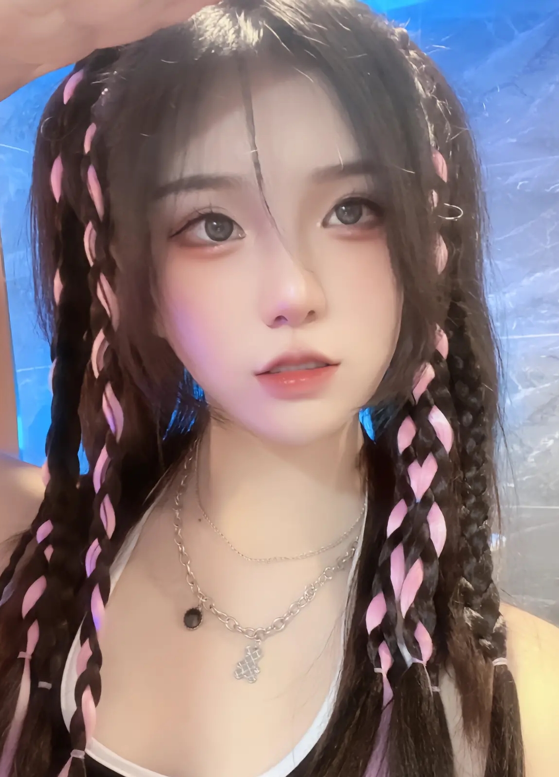 王嘉尔自用