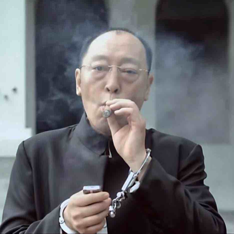 那个男人-