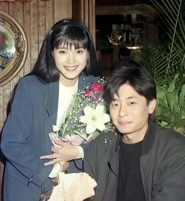我们无法只是普通朋友