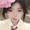 清纯女大卖饰品养家