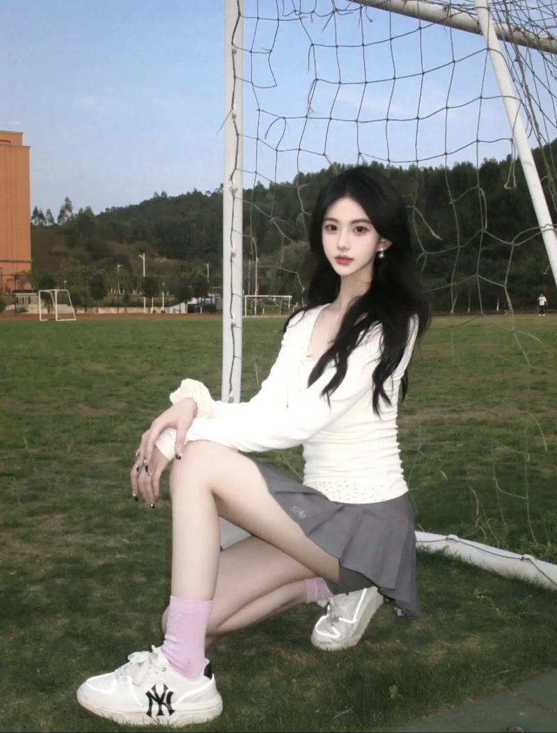 女大学生宝藏店铺