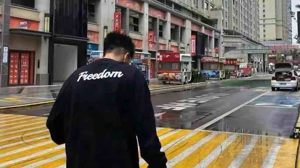 小陈居然不会飞